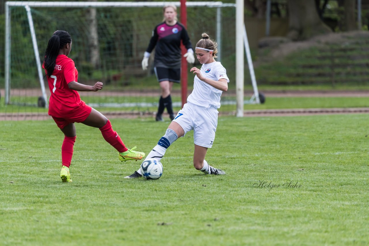 Bild 180 - wBJ VfL Pinneberg - Eimsbuettel : Ergebnis: 6:2